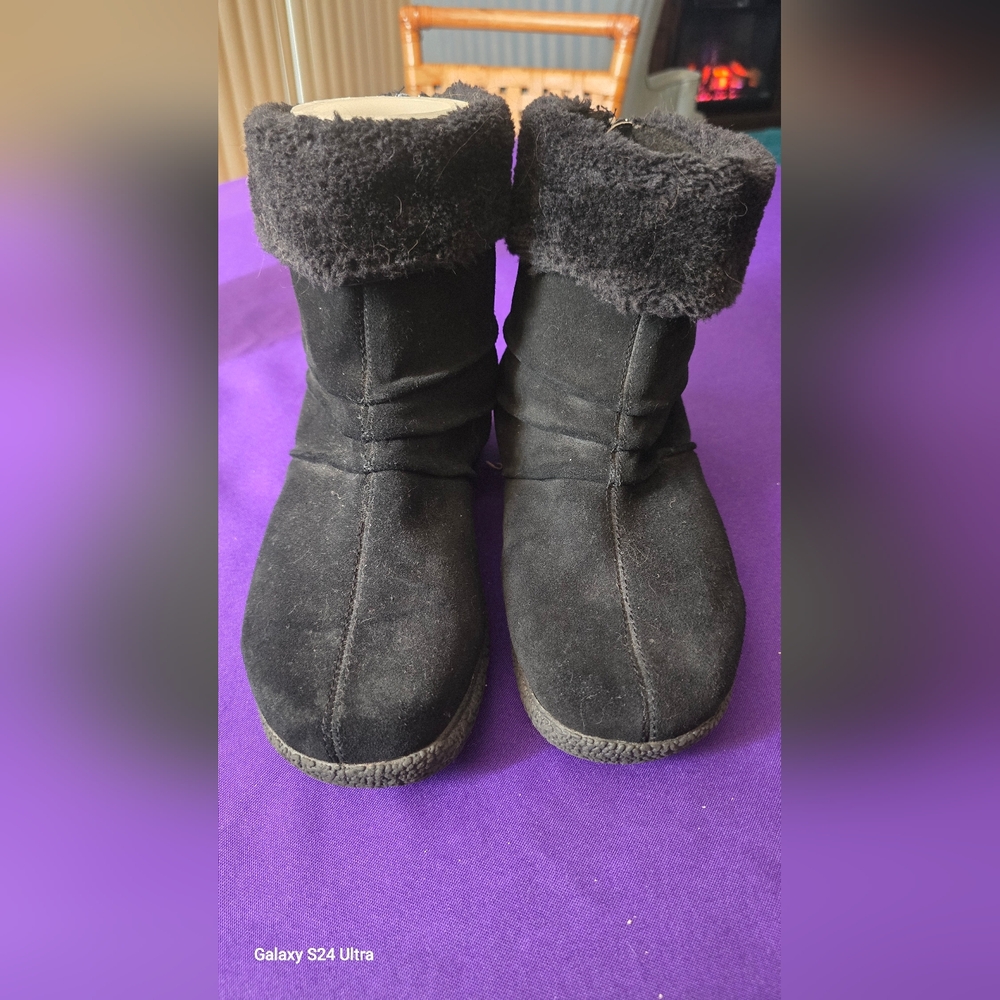 Wanderlust Womens Ankle Suede Boots